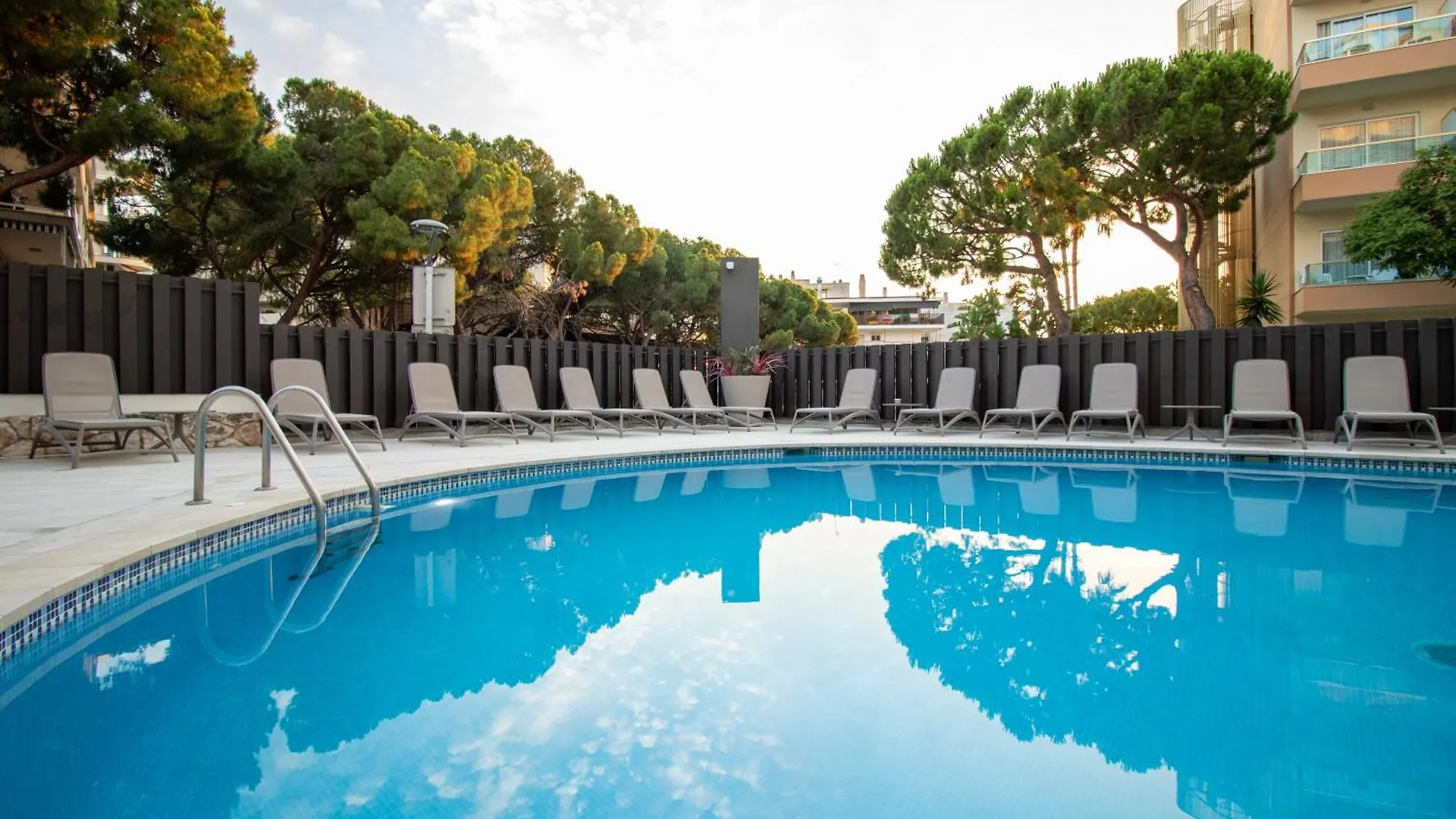 Golden Acqua Salou Hotel